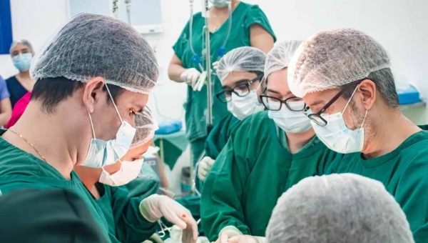Pacientes de Rio Branco e Cruzeiro do Sul recebem nova chance de vida com transplantes de fígado e rim, a partir de doação local