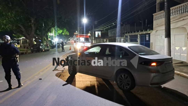 Colisão entre carro e moto deixa dois feridos na região da Gameleira, em Rio Branco; motociclista não é habilitado