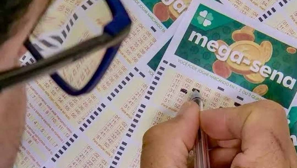 Mega-Sena acumula e próximo prêmio pode chegar a R$ 100 milhões; sorteio será nesta terça-feira, 20