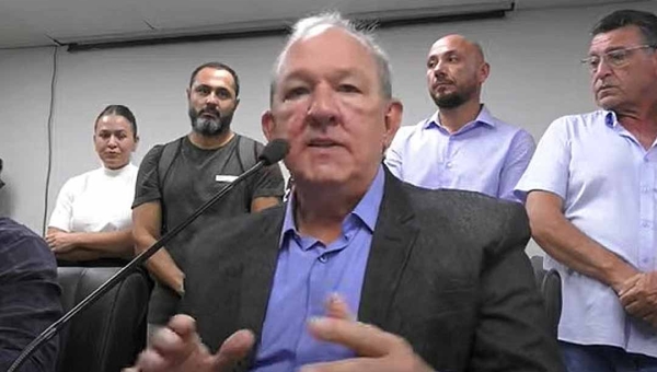 Na Aleac, Calixto pede cautela aos sindicatos e diz: ‘não cabe dentro do orçamento do Estado dois ou três planos’