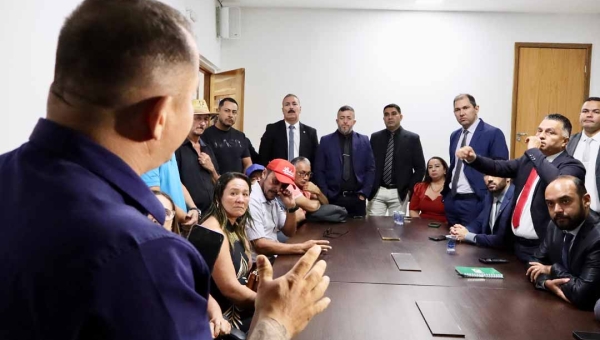 População de rua cobra dignidade e repudia mudança do Centro Pop em carta lida na Câmara por líder comunitário