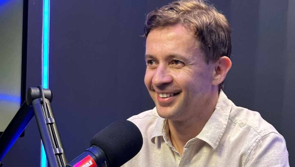 Revelação grave! No Papo Informal, Velloso diz que “quem votou no DPVAT ganhou R$ 5 milhões” em emendas