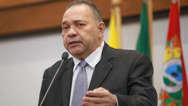 “Somos escravos na Amazônia de um querer mundial”, dispara líder do governo, Manoel Moraes