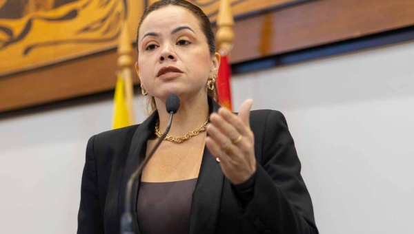 Deputada Dra. Michelle Melo denuncia caos na saúde do Acre e cobra responsabilidade do Estado