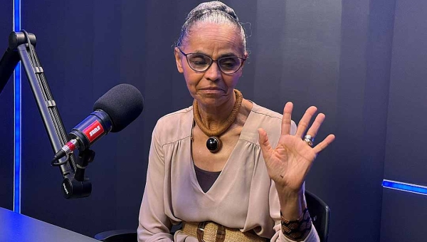 Diferente de Jorge Viana, Marina Silva lembra que não se aposentou como senadora