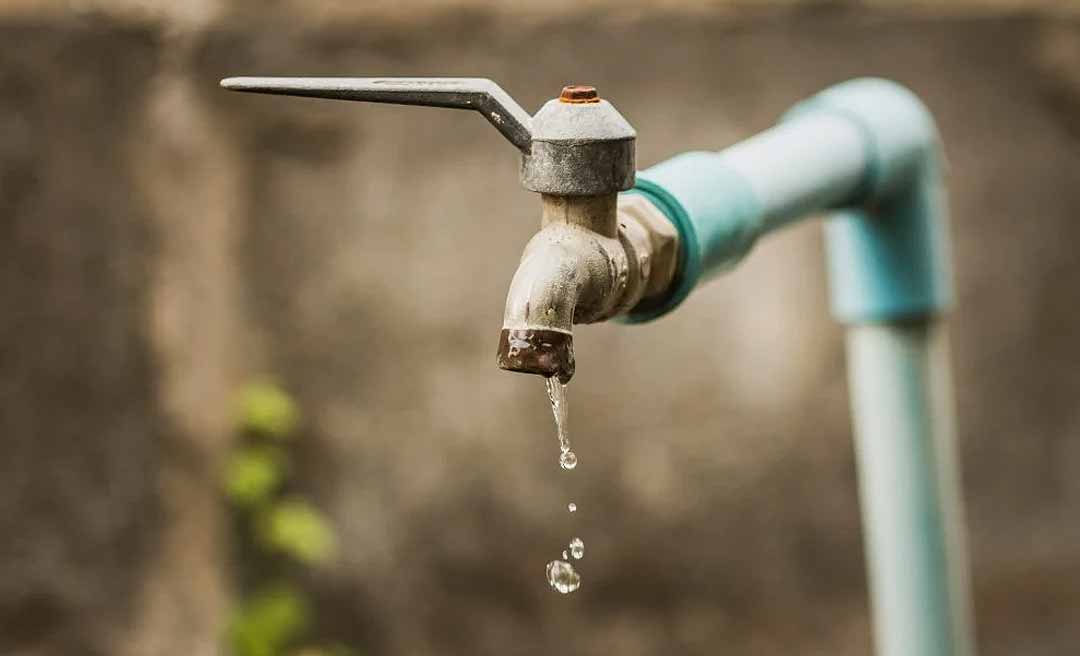 Desperdício de água no Acre passa de 60% e perda no faturamento supera a 71%