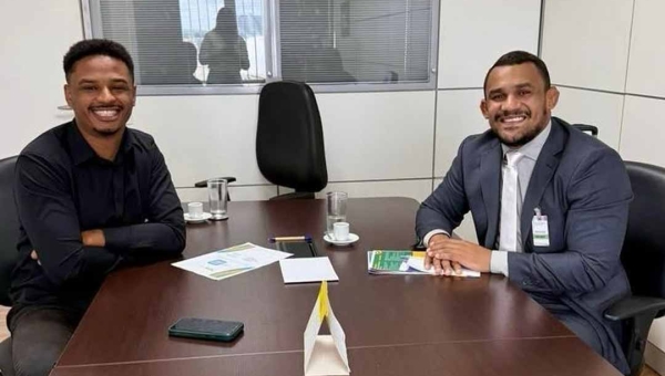 “Sigo empenhado!”, diz secretário de Esporte de Rio Branco em agenda na Capital federal; gestor pode ser exonerado do cargo