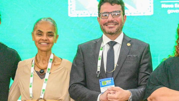 Marina elogia Gladson e diz que governador “de forma humilde” reconheceu que ela estava certa sobre as mudanças climáticas