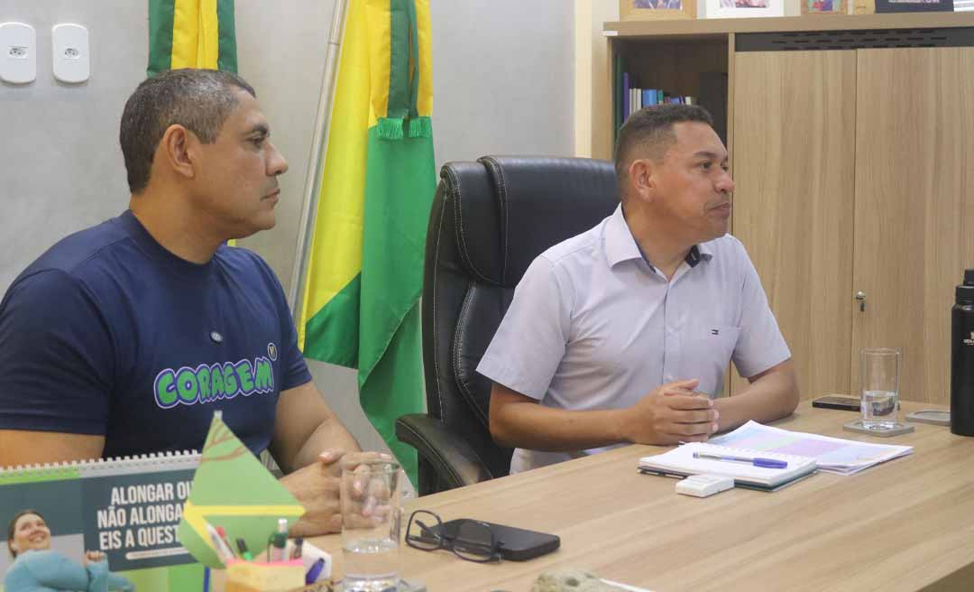 Prefeito Jerry Correia recebe deputado federal Coronel Ulysses no gabinete municipal
