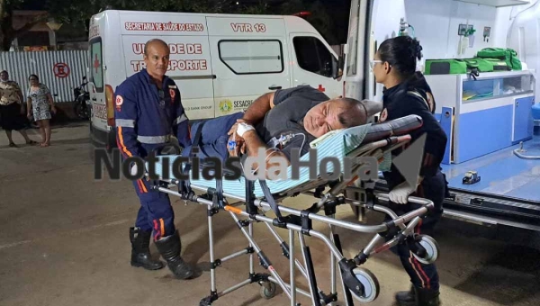 Homem é esfaqueado pela sobrinha durante surto no município de Plácido de Castro; assessor da Prefeitura também é ferido