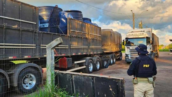 PRF flagra motorista com CNH falsa durante fiscalização na BR-364 no Acre