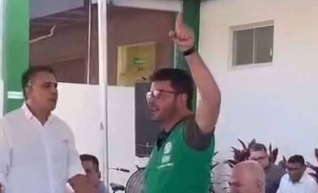 Gladson bate-boca com assessor de Alan Rick e diz: “Quem está antecipando eleições aqui não sou eu, eu sou democrático”