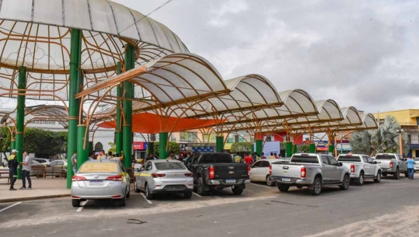 Zequinha Lima isenta trabalhadores dos transportes de cargas e de passageiros de Cruzeiro do Sul