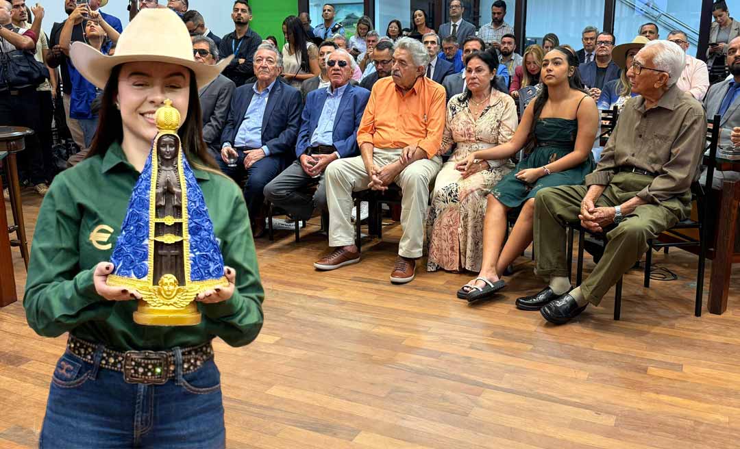 Ao comemorar os 50 anos da Expoacre, Aleac abre as porteiras para o agronegócio com direito a som de berrante e moda de viola