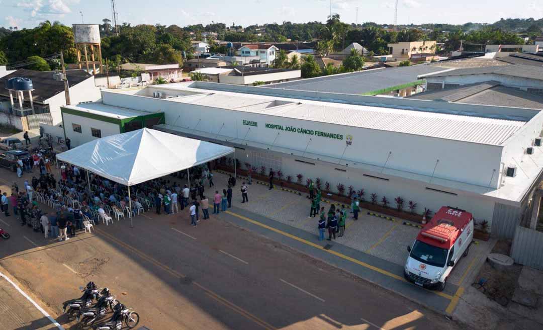 Alan Rick celebra entrega da primeira etapa da reforma e ampliação do Hospital de Sena