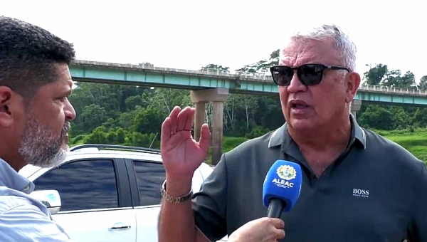 Único senador presente na comitiva de Nicolau, Petecão diz que discussão sobre a BR-364 não pode ser polarizada entre Lula e Bolsonaro