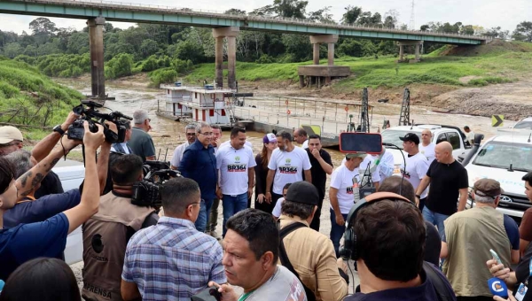 Caravana “BR-364 Pede Socorro” inicia jornada com visita à ponte do rio Caeté, em Sena Madureira