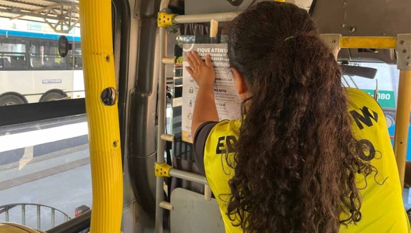 Em meio a onda de roubos, RBtrans pede que usuários evitem uso de celular em locais públicos e mal iluminados e tenham cuidado ao descer do ônibus