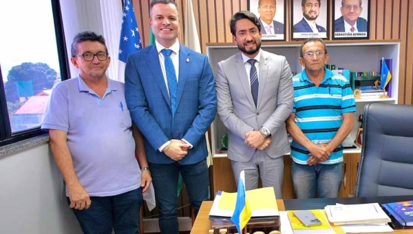 Vereador de Boca do Acre visita presidente do PP-AM e mantém diálogo com parlamentar do União Brasil