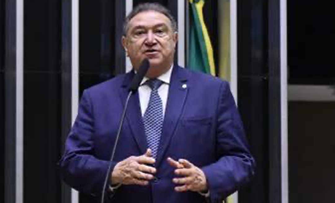 Deputado Átila Lins anuncia programa nacional que levará cidadania e justiça a Boca do Acre