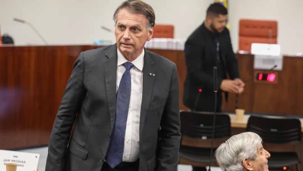 Ex-presidente Jair Bolsonaro nega plano de golpe, pede desculpa ao STF e critica urnas