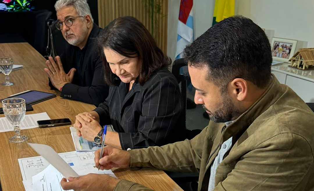 TCE-AC e Secretaria de Estado Educação assinam acordo para providências emergenciais na Escola Limoeiro, no Bujari