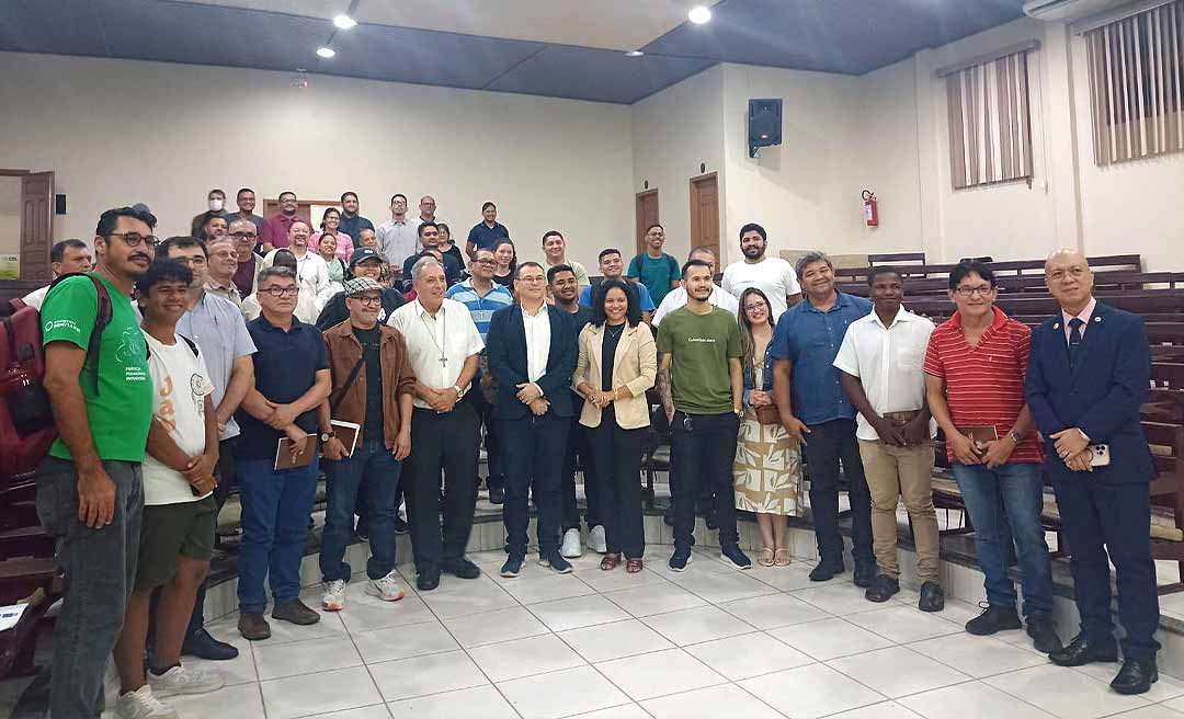 Encerramento da XIV Semana de Filosofia da FADISI acontece nesta sexta-feira com reflexões sobre Estoicismo e Nietzsche