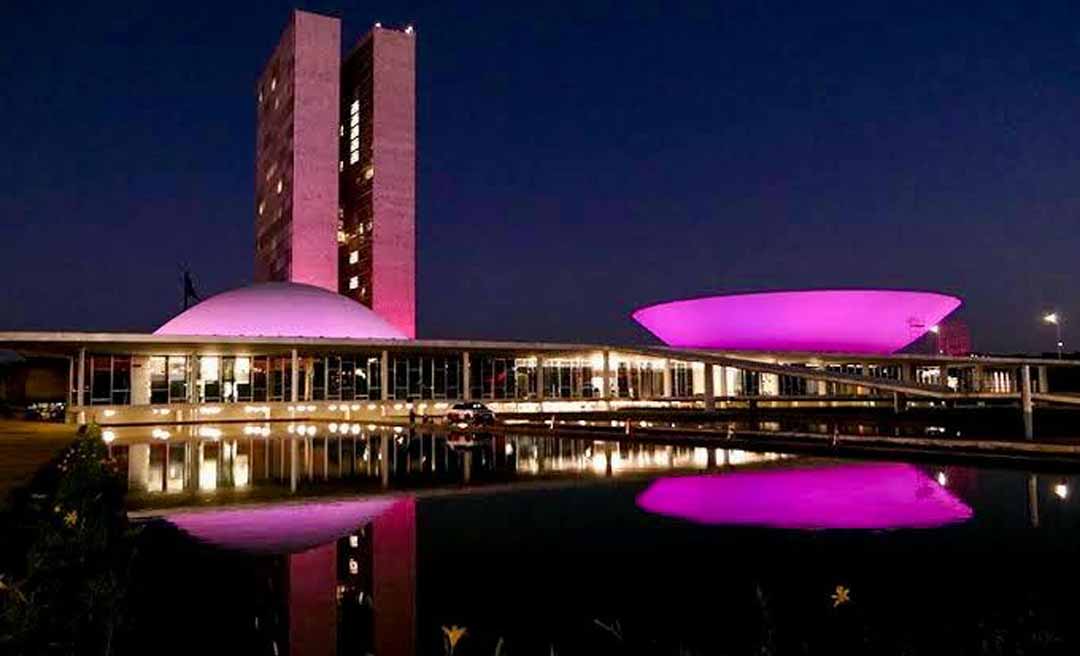 Por iniciativa de Alan Rick, Senado é iluminado de rosa para dar visibilidade à LAM, doença pulmonar rara que afeta mulheres