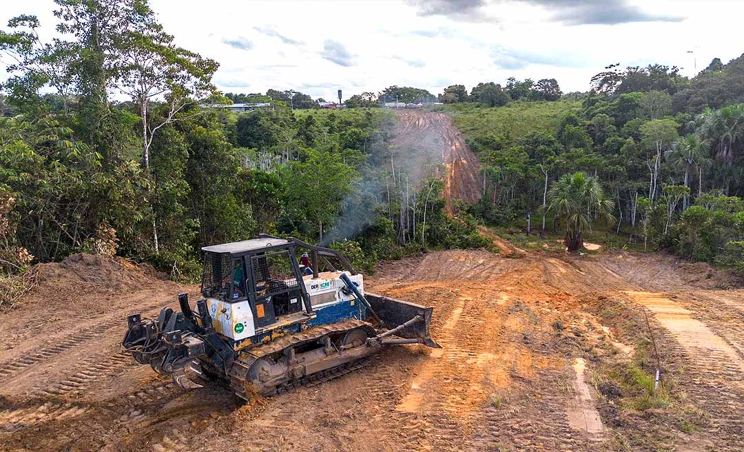 Governo do Acre realiza ampliação da Avenida Idelfonso Cordeiro e obras de infraestrutura para a Expoacre Juruá