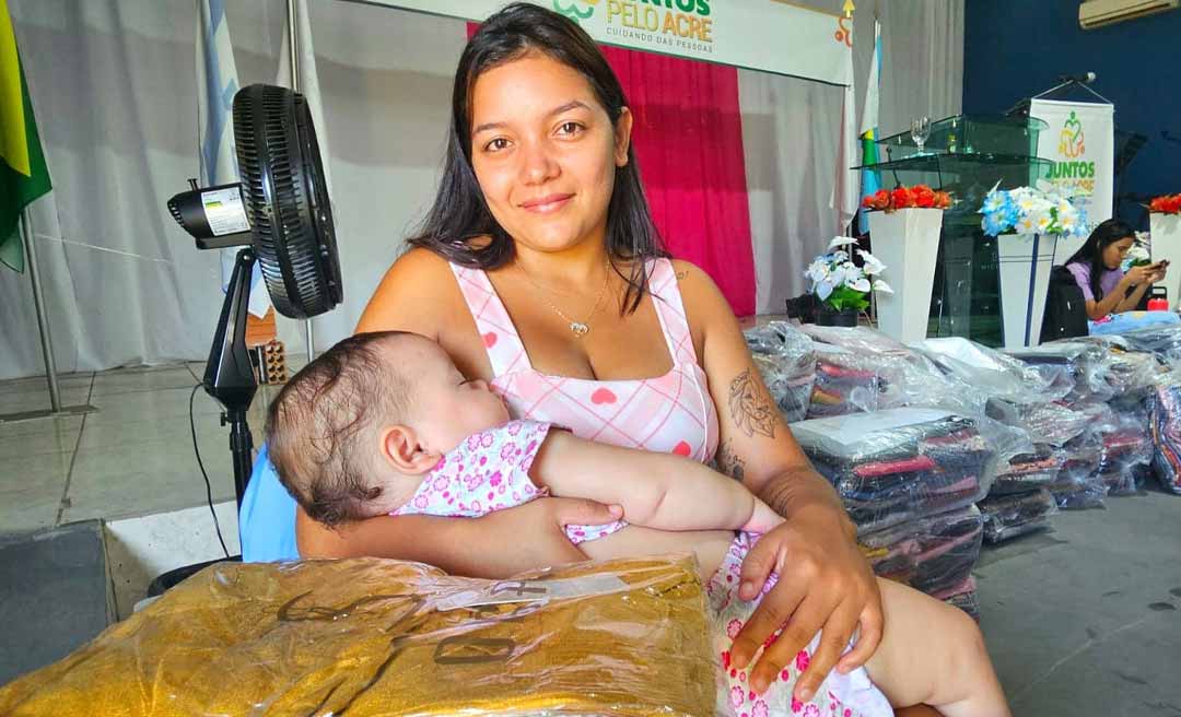 Programa Juntos pelo Acre do governo leva Vestuário Social a moradores do bairro Wanderley Dantas, em Rio Branco