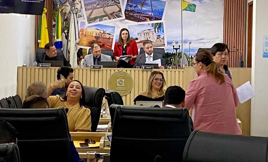 Câmara de Rio Branco reduz quórum mínimo para sessões de 11 para 7 vereadores; parte da oposição critica decisão