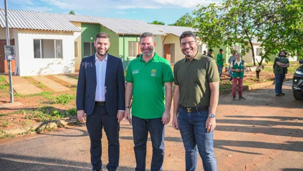 Gladson Camelí pretende entregar até novembro 633 casas populares no Cidade do Povo