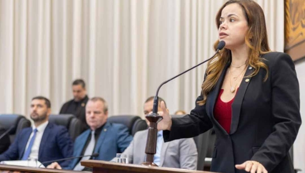 Michelle Melo dispara: “Querem floresta de pé, mas esquecem que quem mora na floresta precisa de uma vida digna”