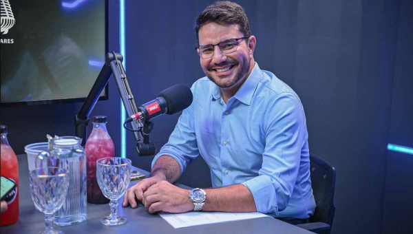 Gladson anuncia que vai deixar governo em abril para ser candidato a senador e confirma composição com Bittar