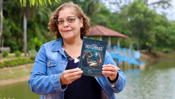 Noite de poesia e emoção - Karen Monteiro lança seu primeiro livro, Divagações “Noturnas”, no Memorial dos Autonomistas: “Meu reencontro com a escrita, com minha vocação mais antiga”