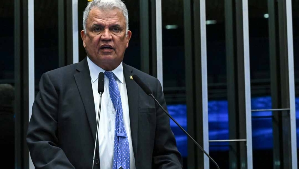 Petecão garante R$ 3,6 milhões para aquisição de maquinários em municípios do Acre