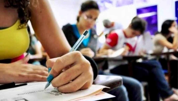 Inscritos no Enem 2025 têm até a próxima sexta-feira para pagar taxa de R$ 85; prazo é obrigatório para quem não obteve isenção