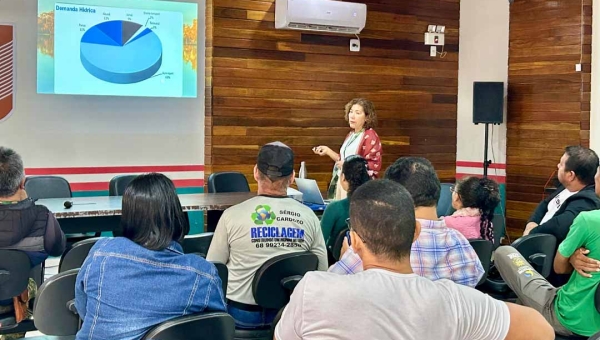 Prefeitura de Assis Brasil promove curso sobre recursos hídricos e recuperação de APPs