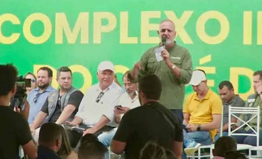 “É a união de todos, é o cooperativismo. Não tem pra onde correr”, diz Luiz Tchê na inauguração de complexo industrial de café em Mâncio Lima