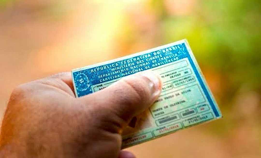 Nova lei permite uso de multas de trânsito para custear CNH de pessoas de baixa renda e moderniza transferência de veículos