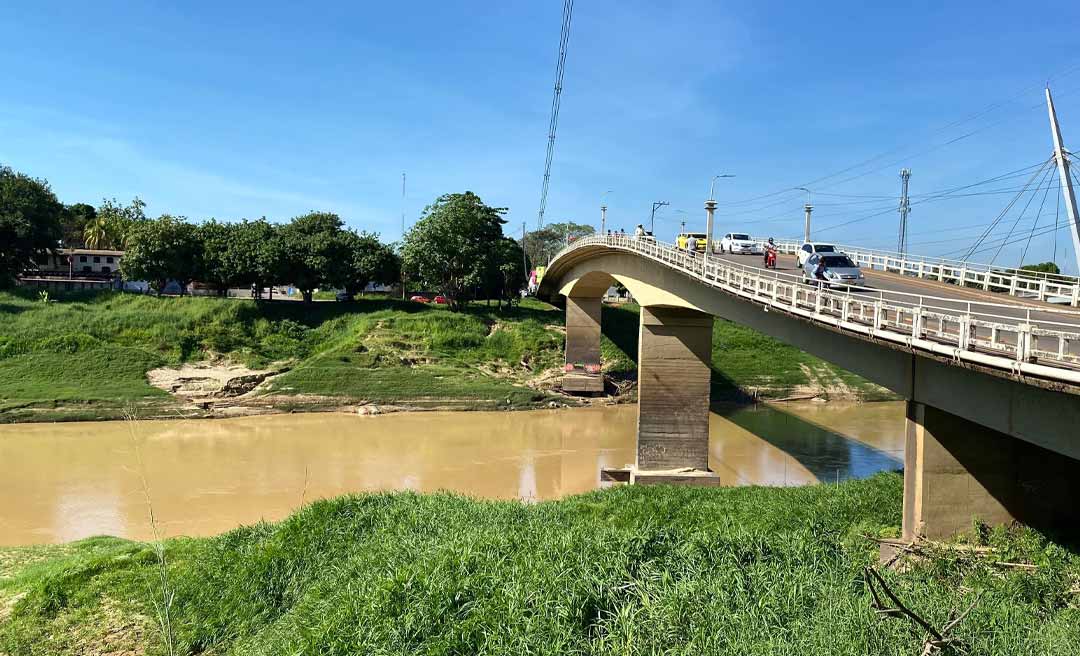 Nível do Rio Acre se aproxima dos 2 metros em Rio Branco e ‘acende’ alerta para estiagem severa