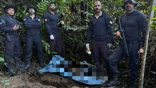 Polícia Civil do Acre realiza exumação de jovem morto durante caçada em área de mata na fronteira com o Peru