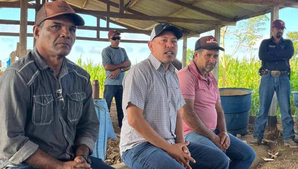Prefeito Jerry Correia visita comunidade rural no km 13 e reforça compromissos com a comunidade