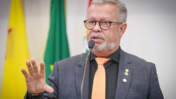 Afonso Fernandes lamenta morte de Reginaldo Cordeiro: “a sua vida toda dedicada ao rádio”