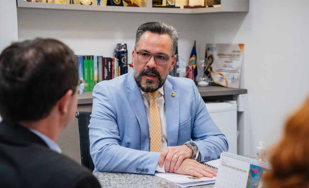 Senador Alan Rick reforça compromisso com avaliação justa para médicos brasileiros