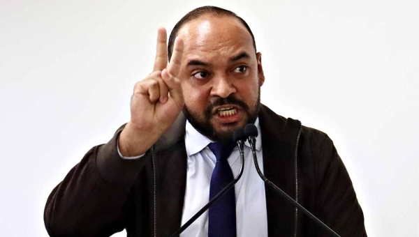 “Me fizeram de besta duas vezes”, diz vereador João Paulo sobre promessas não cumpridas pela gestão municipal