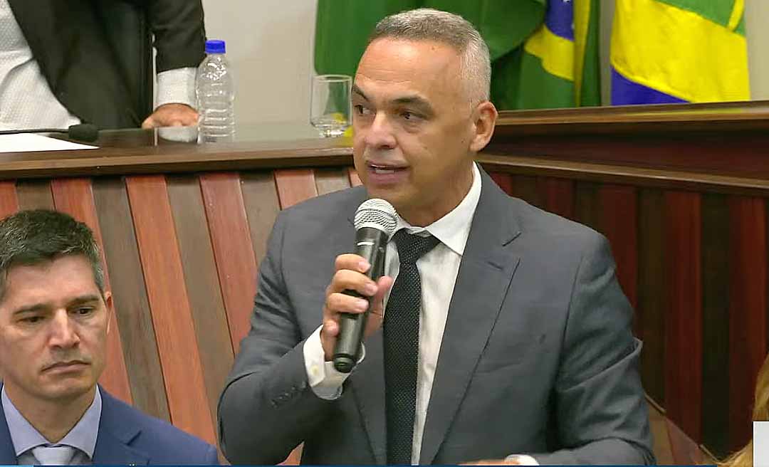Ricardo Brandão reconhece passivo devido aos servidores com relação a reajuste geral