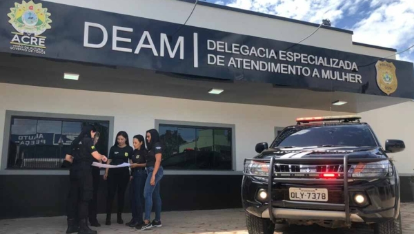 Dois homens são presos em flagrante por violência doméstica e descumprimento de medida protetiva