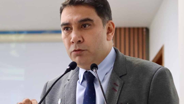 Vereador Samir Bestene solicita faixa elevada na Estrada do Calafate para garantir segurança a pedestres da Vila Betel