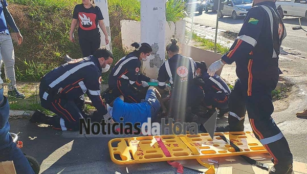 Motociclista sofre fratura exposta ao colidir com caminhão durante ultrapassagem pela direita no Jardim Europa, em Rio Branco